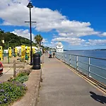 Seaview Apartment *